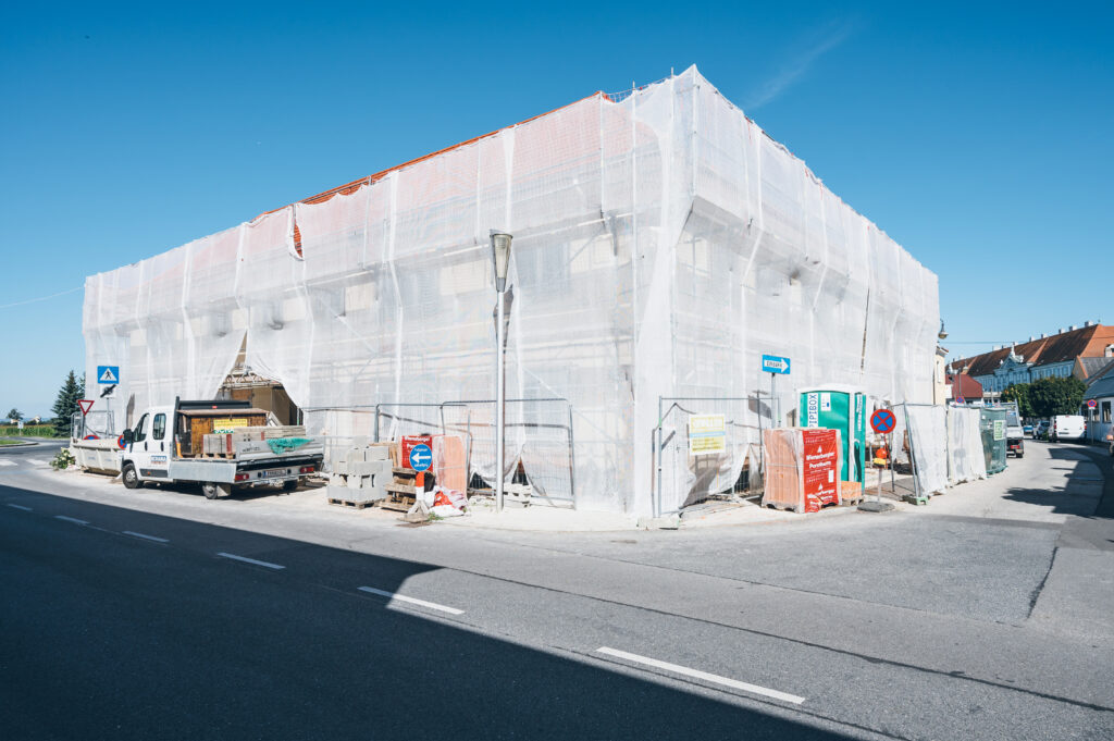 Sanierung des Topfhauses.