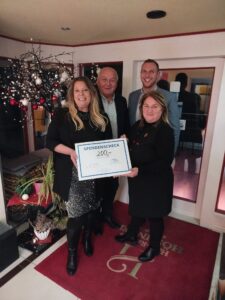 Gruppenbild: Bürgermeisterin Barbara Egerer, Vizebürgermeister Steven Mayer, Geschäftsführender Gemeinderat Eckard Aschauer und Geschäftsführerin des Verein Wohnen Patricia Grünauer.